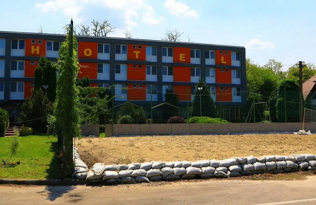 Touring&Sport Hotel Siófok-1